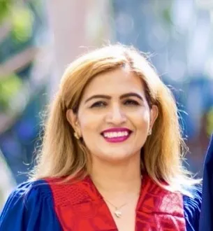 Photo of Dr Shazia Shoaib